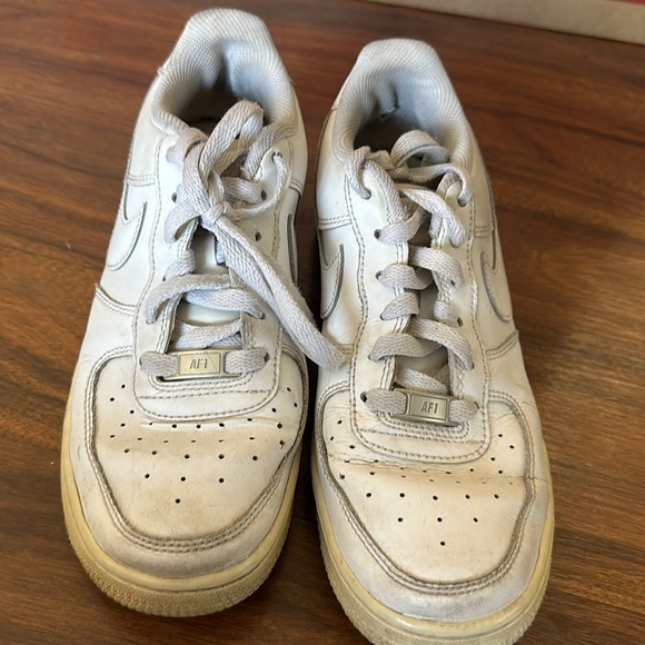 Air Forces - Picture 2 of 2